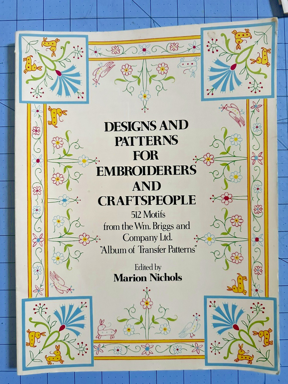 Dover Designs and Patterns for Embroiderers & Craftsmen Book 512 1974